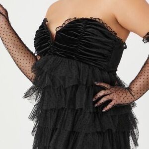 Elegant Black Strapless Dress